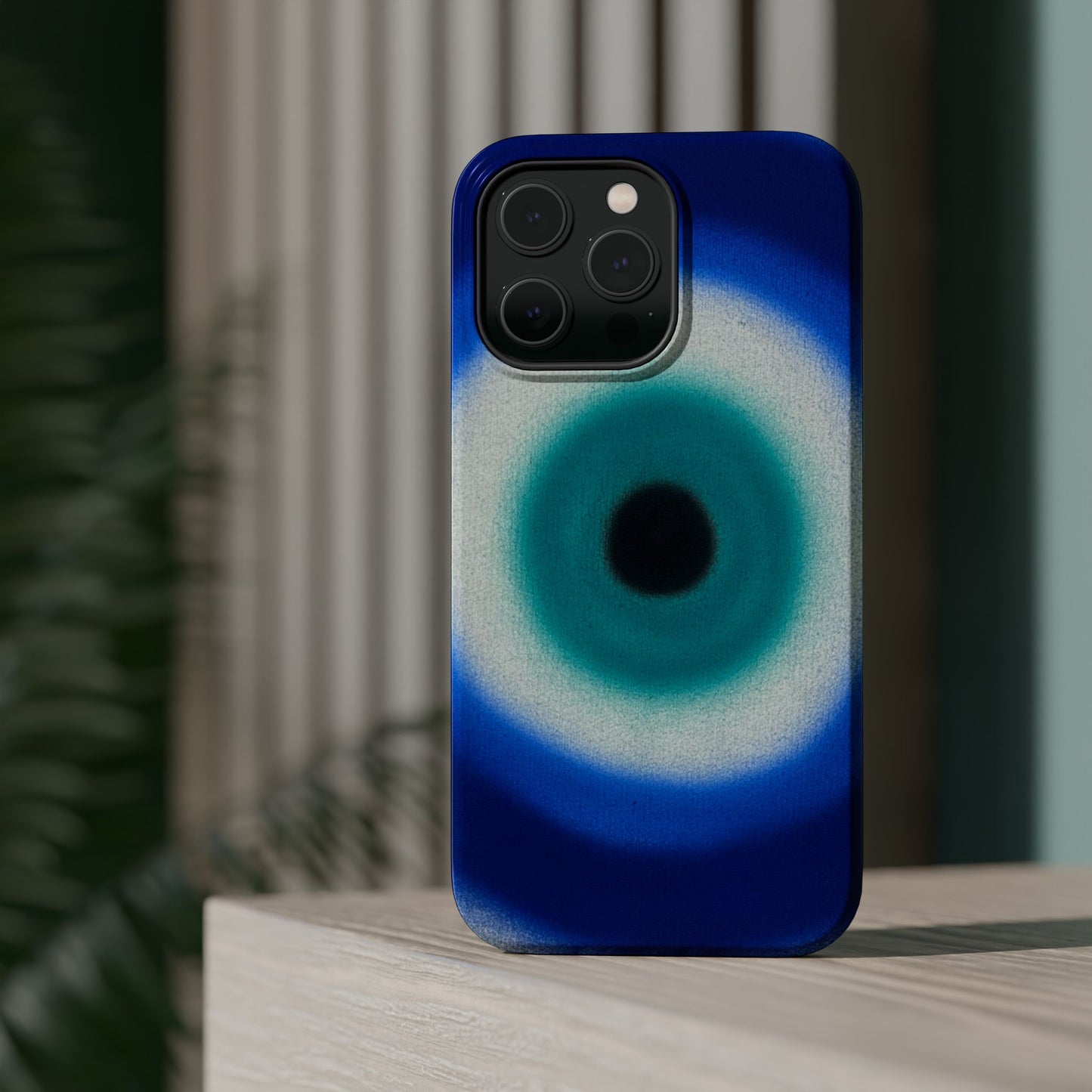 MagSafe „Evil Eye“ Airbrush iPhone-Hülle