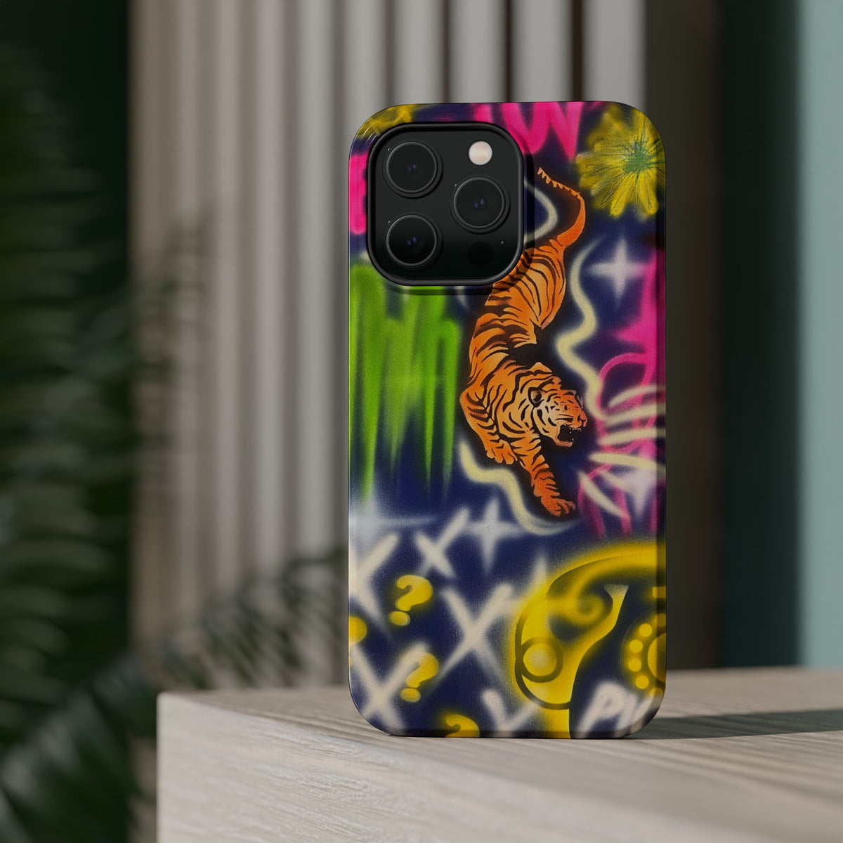 MagSafe "Mega Luv" Airbrush iPhone-Hülle