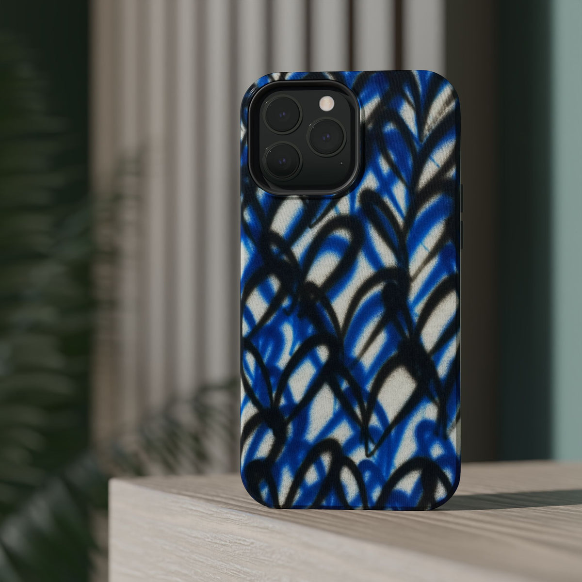 MagSafe "abstract hearts" airbrush iPhone case