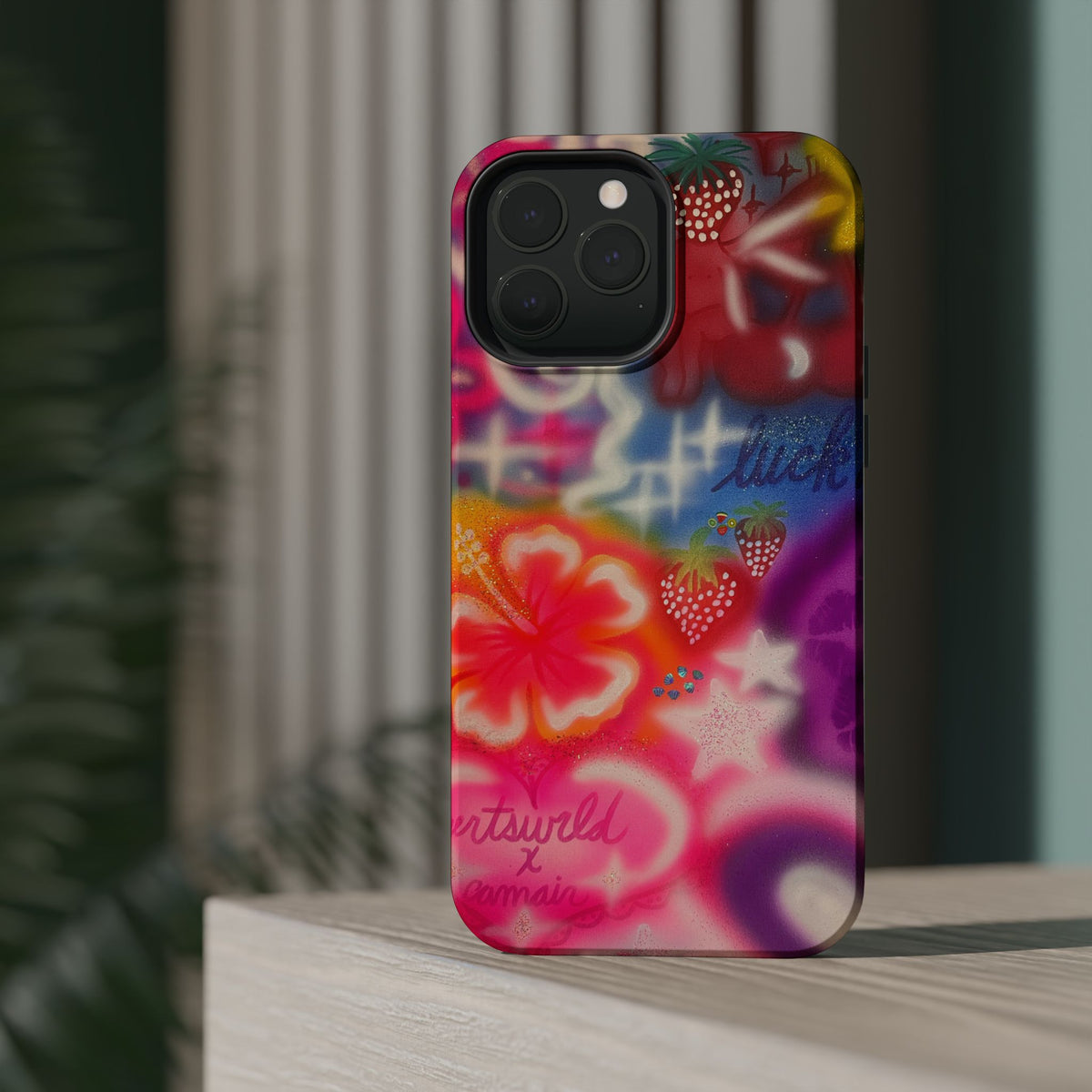 MagSafe „luck & luv“ Airbrush iPhone-Hülle