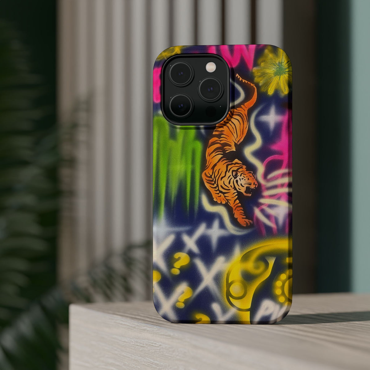 MagSafe "Mega Luv" Airbrush iPhone-Hülle