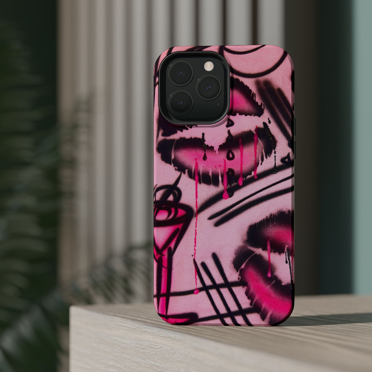 MagSafe "glossy pout" airbrush iPhone case