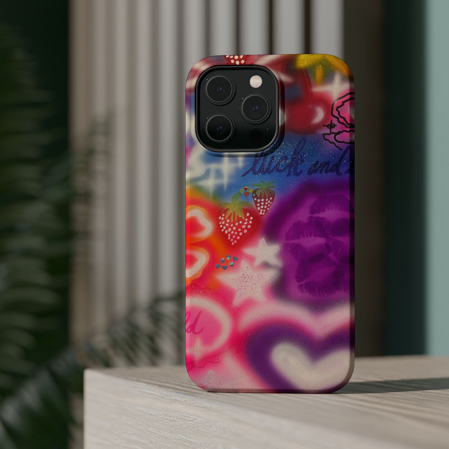 MagSafe „luck & luv pt. 2“ Airbrush iPhone Hülle