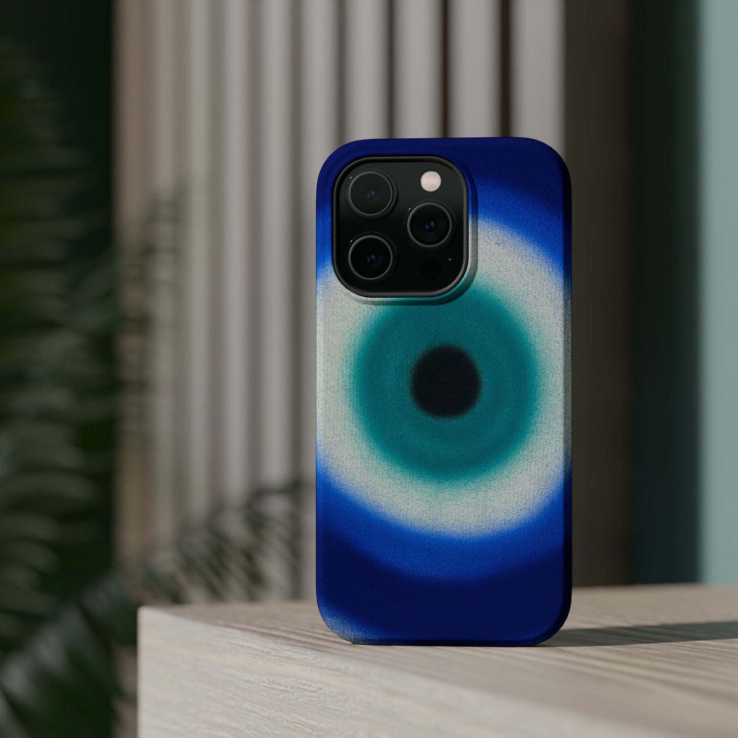 MagSafe „Evil Eye“ Airbrush iPhone-Hülle