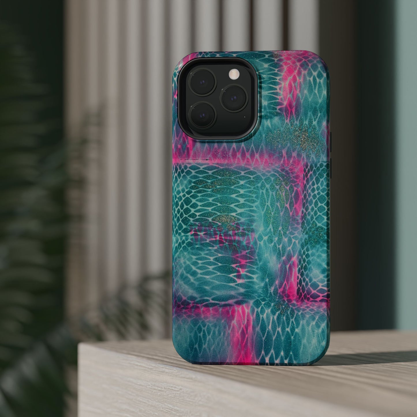 MagSafe "snakeskin" airbrush iPhone case