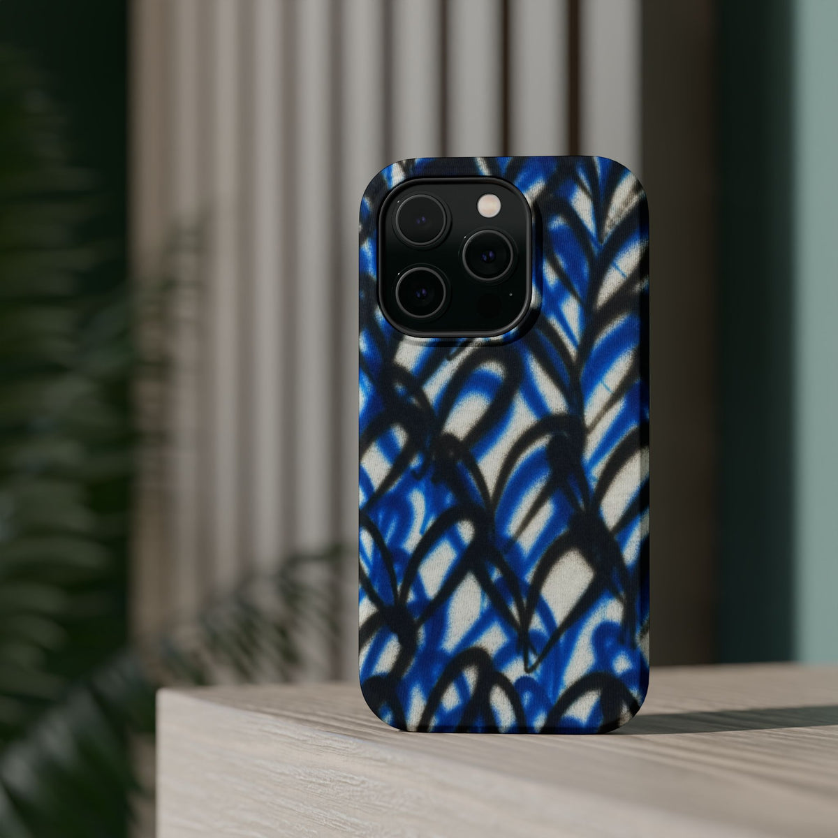 MagSafe "abstract hearts" airbrush iPhone case