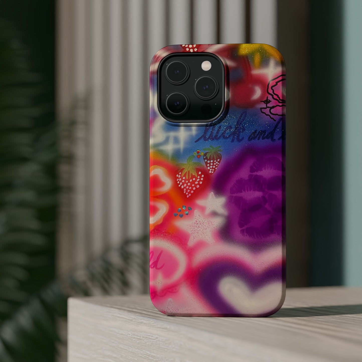 MagSafe „luck & luv pt. 2“ Airbrush iPhone Hülle