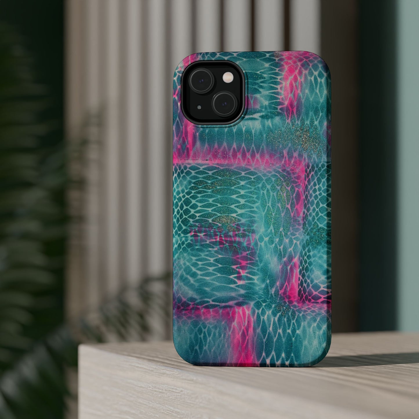 MagSafe "snakeskin" airbrush iPhone case