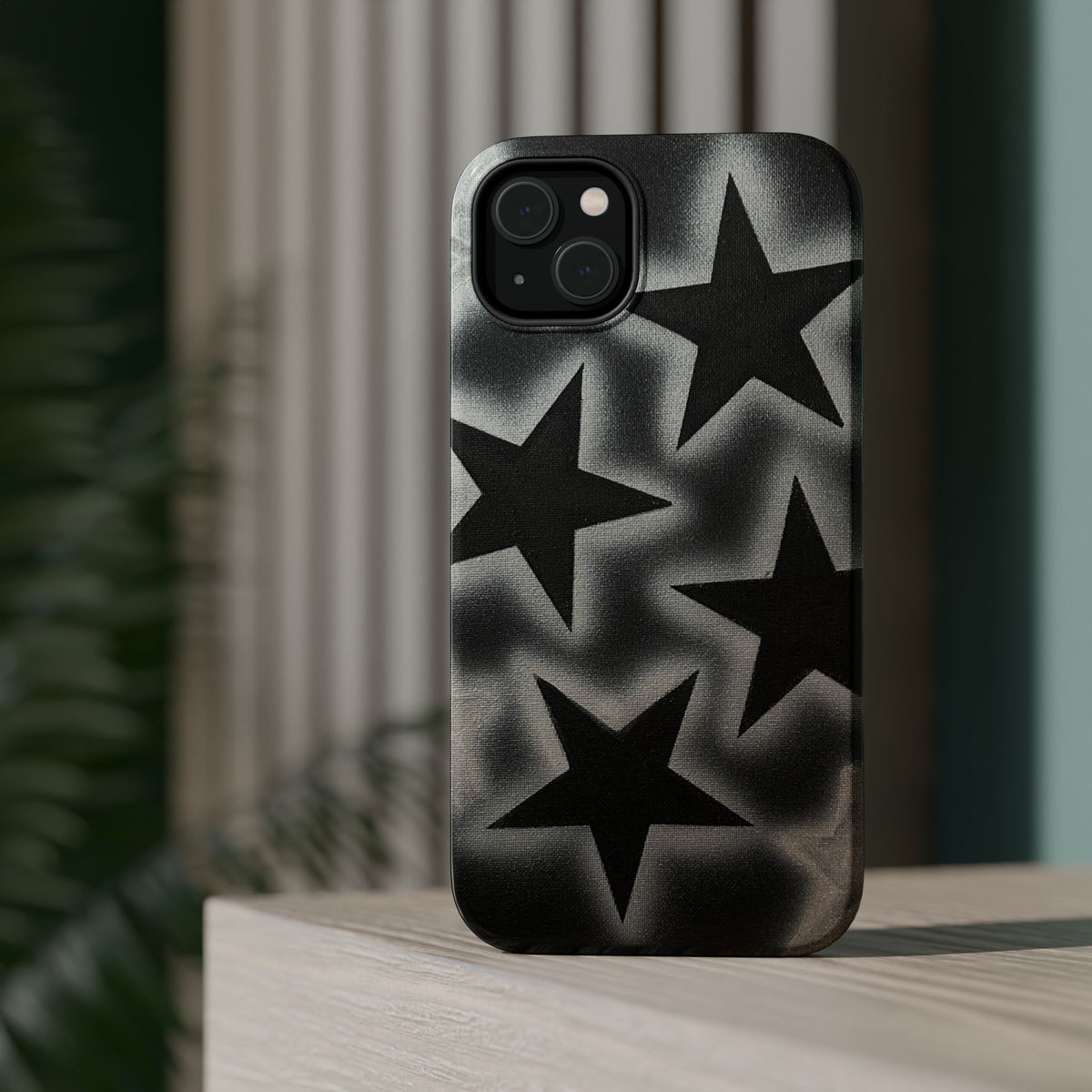MagSafe "chrome stars" airbrush iPhone case