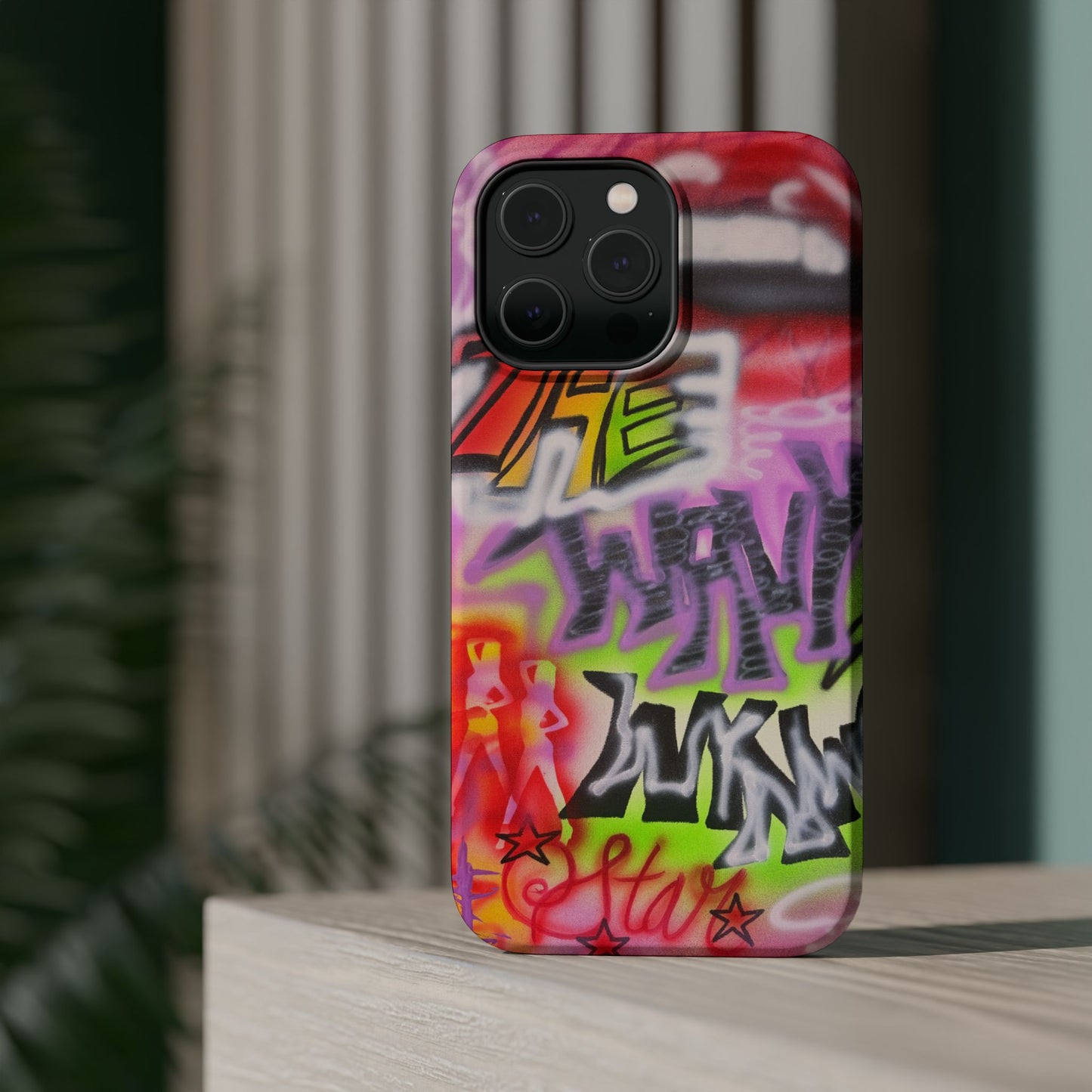 MagSafe "wynwood gold" airbrush iPhone case