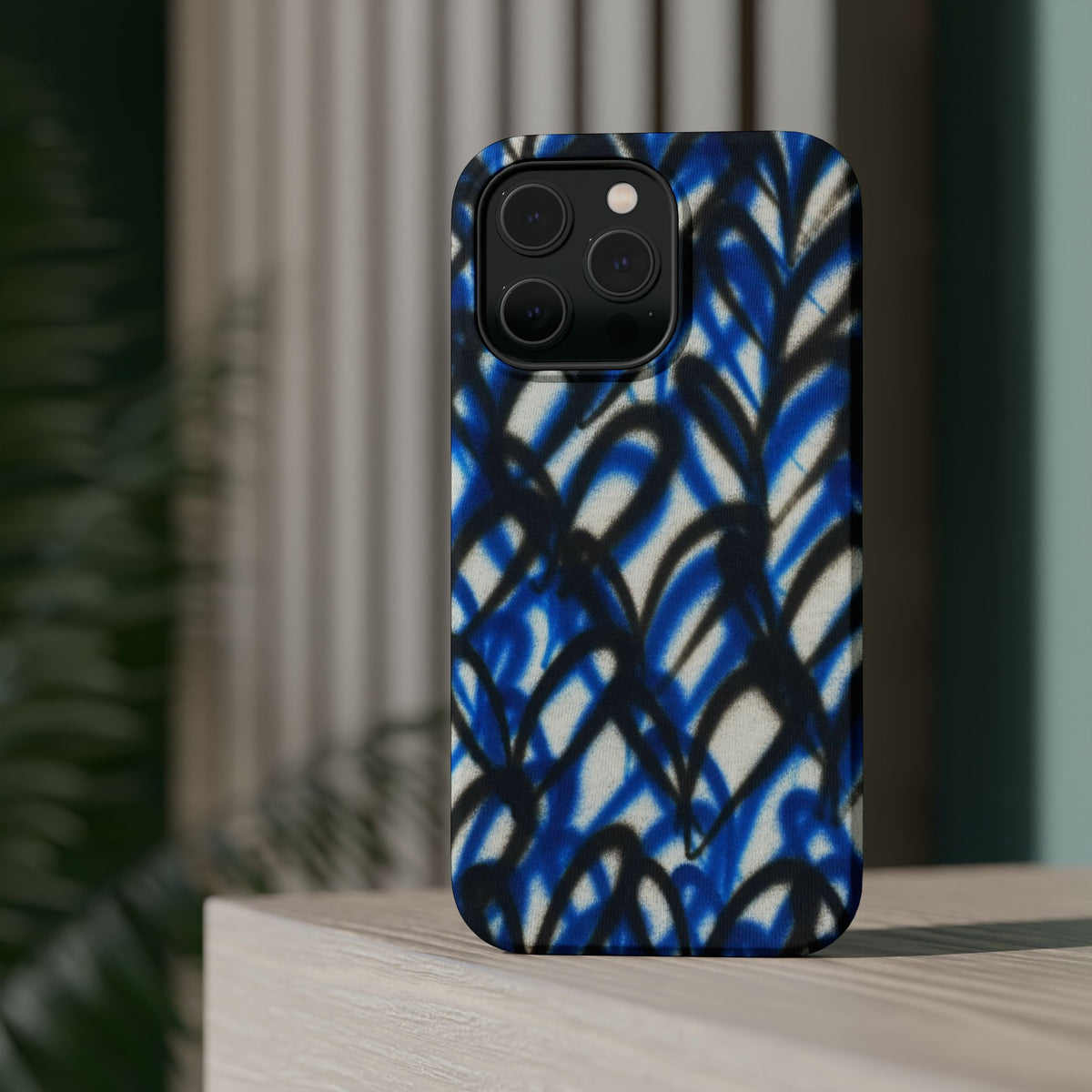 MagSafe "abstract hearts" airbrush iPhone case