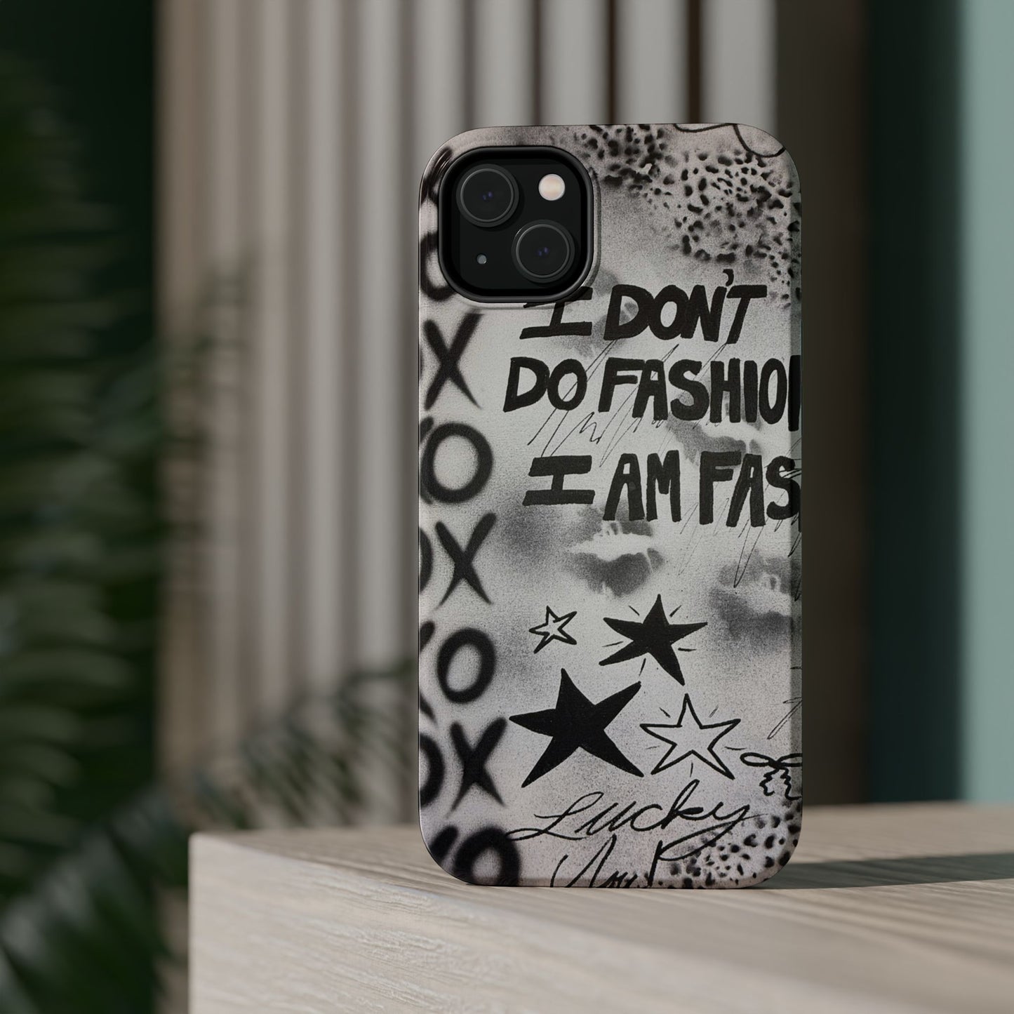 MagSafe "i am fashion" airbrush iPhone case