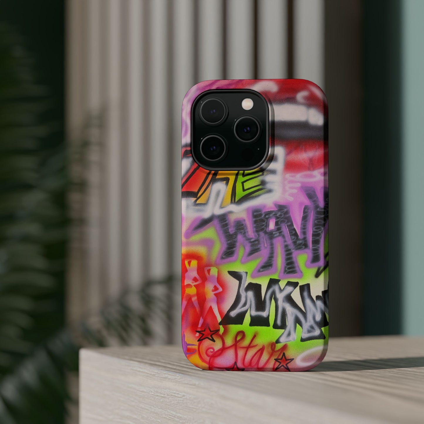 MagSafe "wynwood gold" airbrush iPhone case