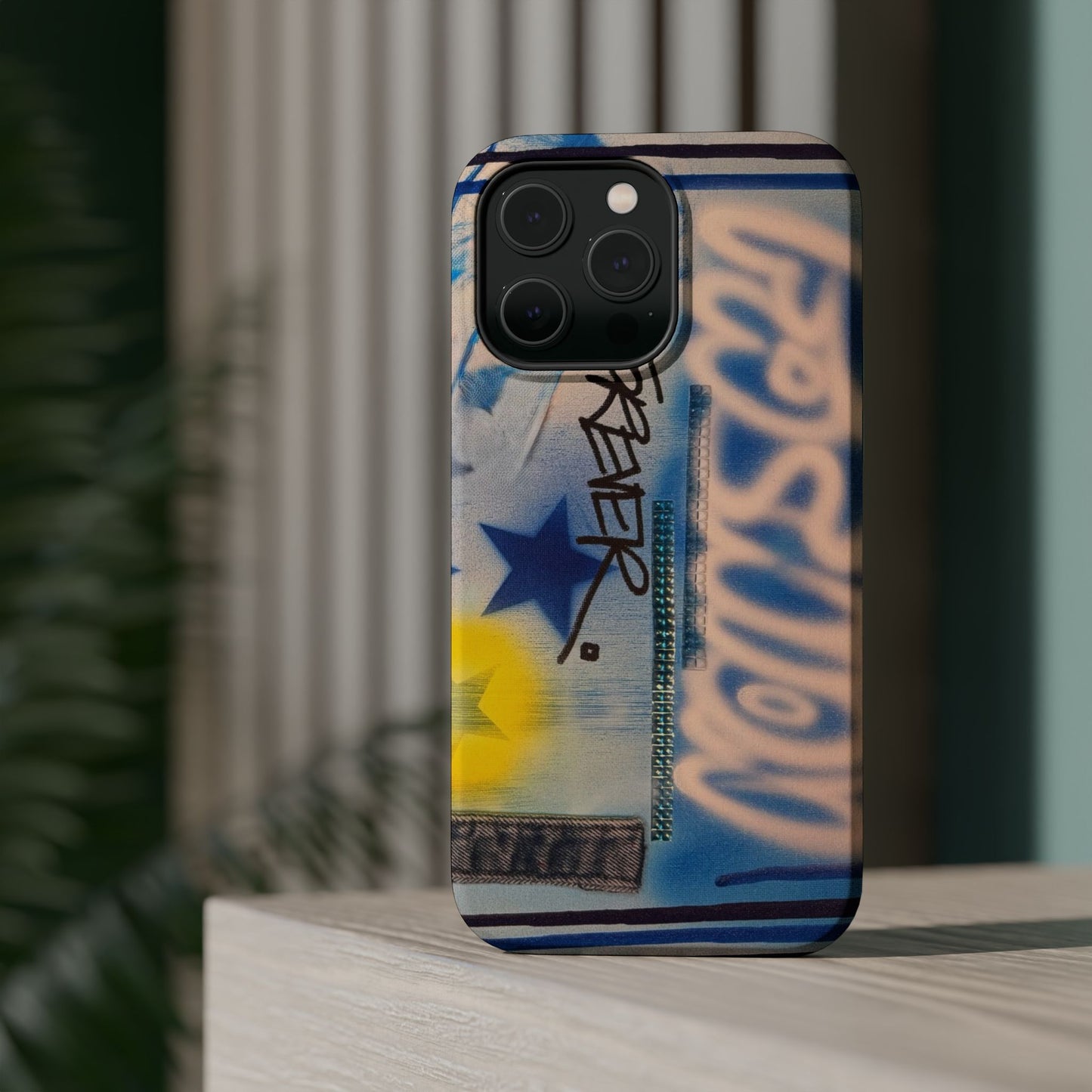 MagSafe "fashion forever" airbrush iPhone case