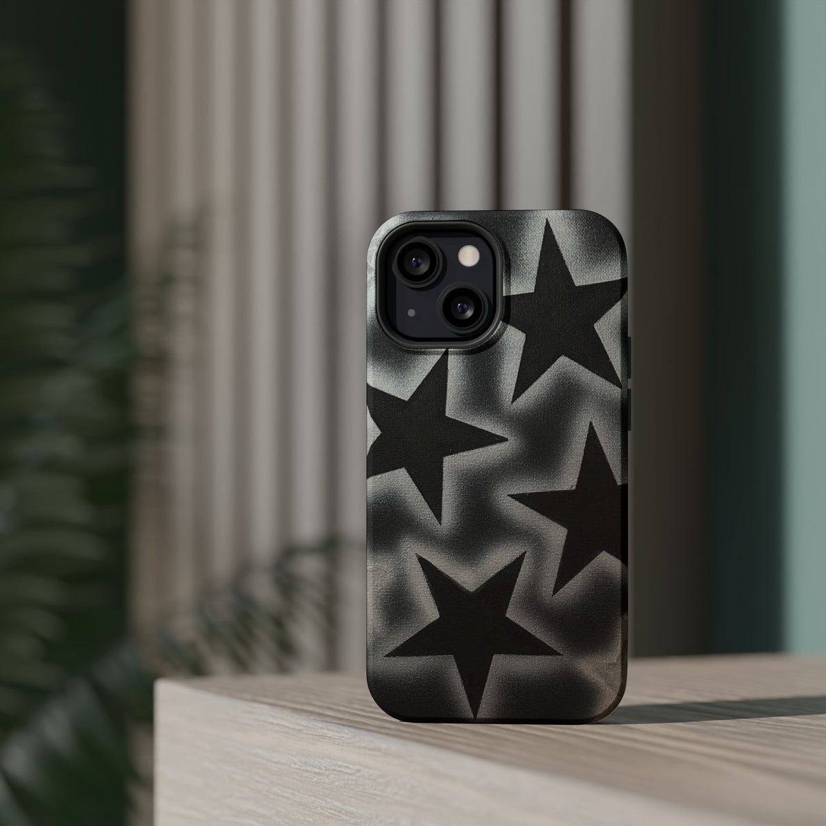 MagSafe "chrome stars" airbrush iPhone case