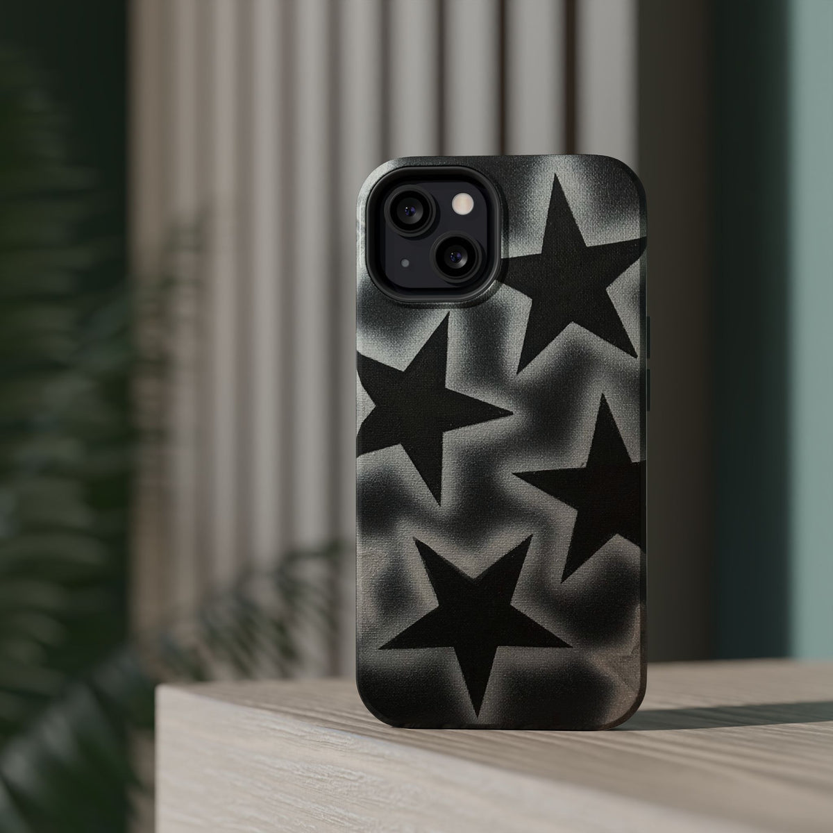 MagSafe "chrome stars" airbrush iPhone case