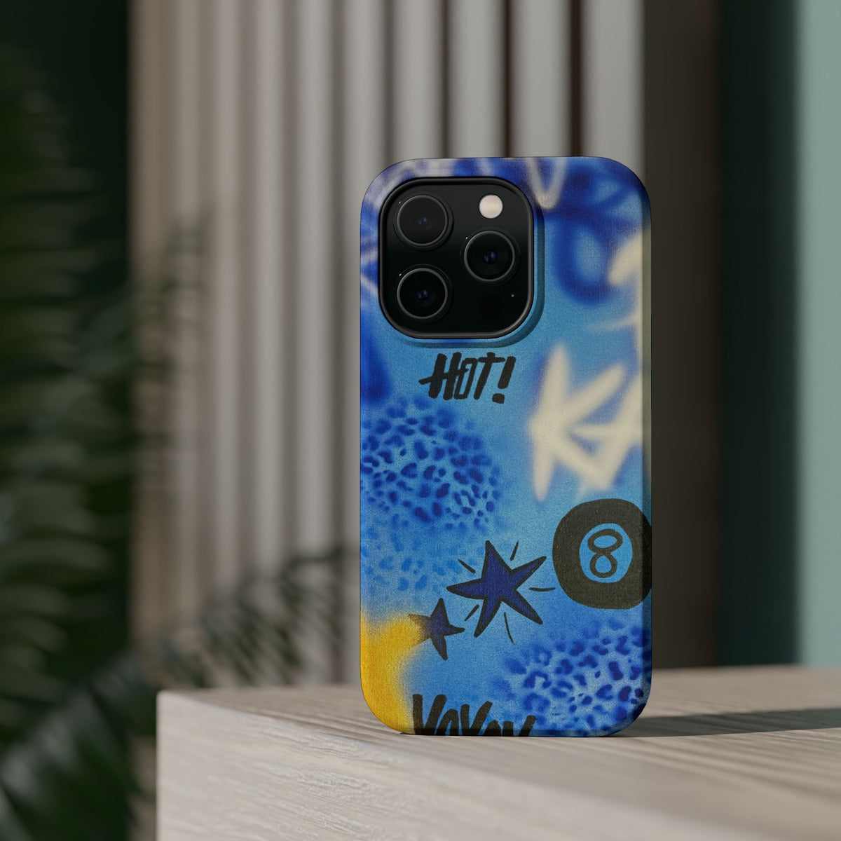 MagSafe "brilliant blues" airbrush iPhone case