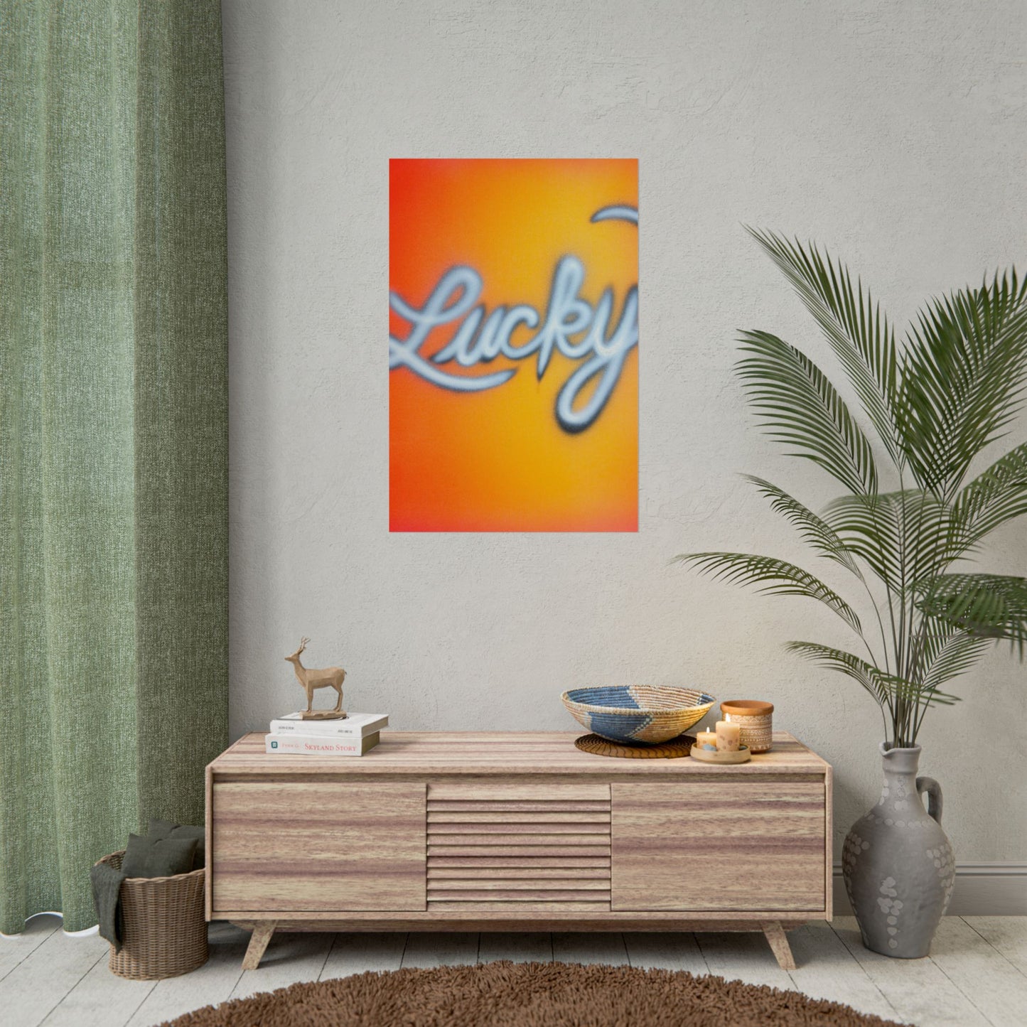 "lucky" airbrush rolled print