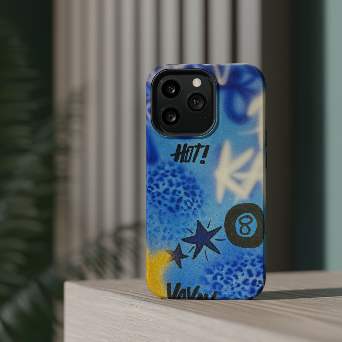 MagSafe "brilliant blues" airbrush iPhone case