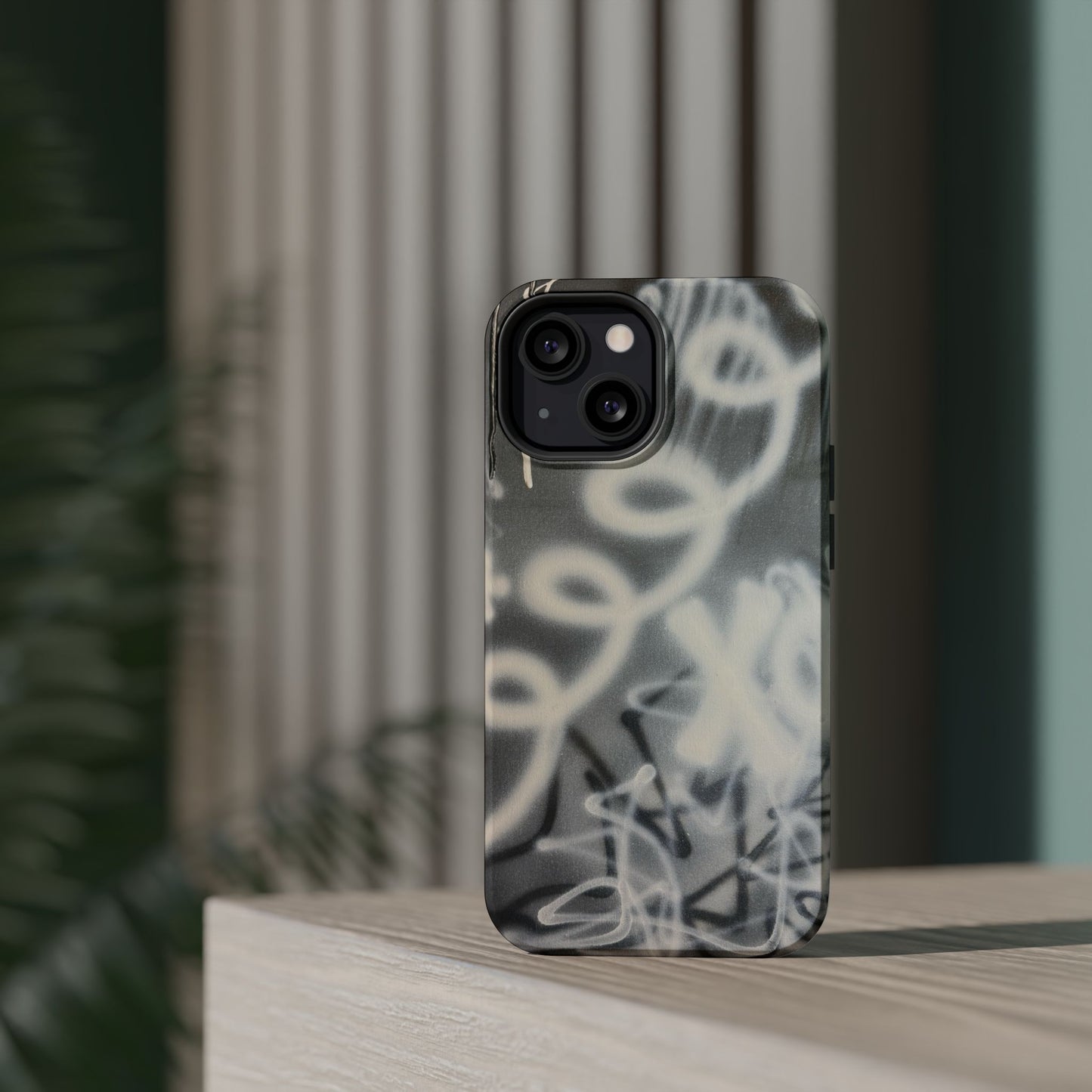 MagSafe "spatial blur" airbrush iPhone case