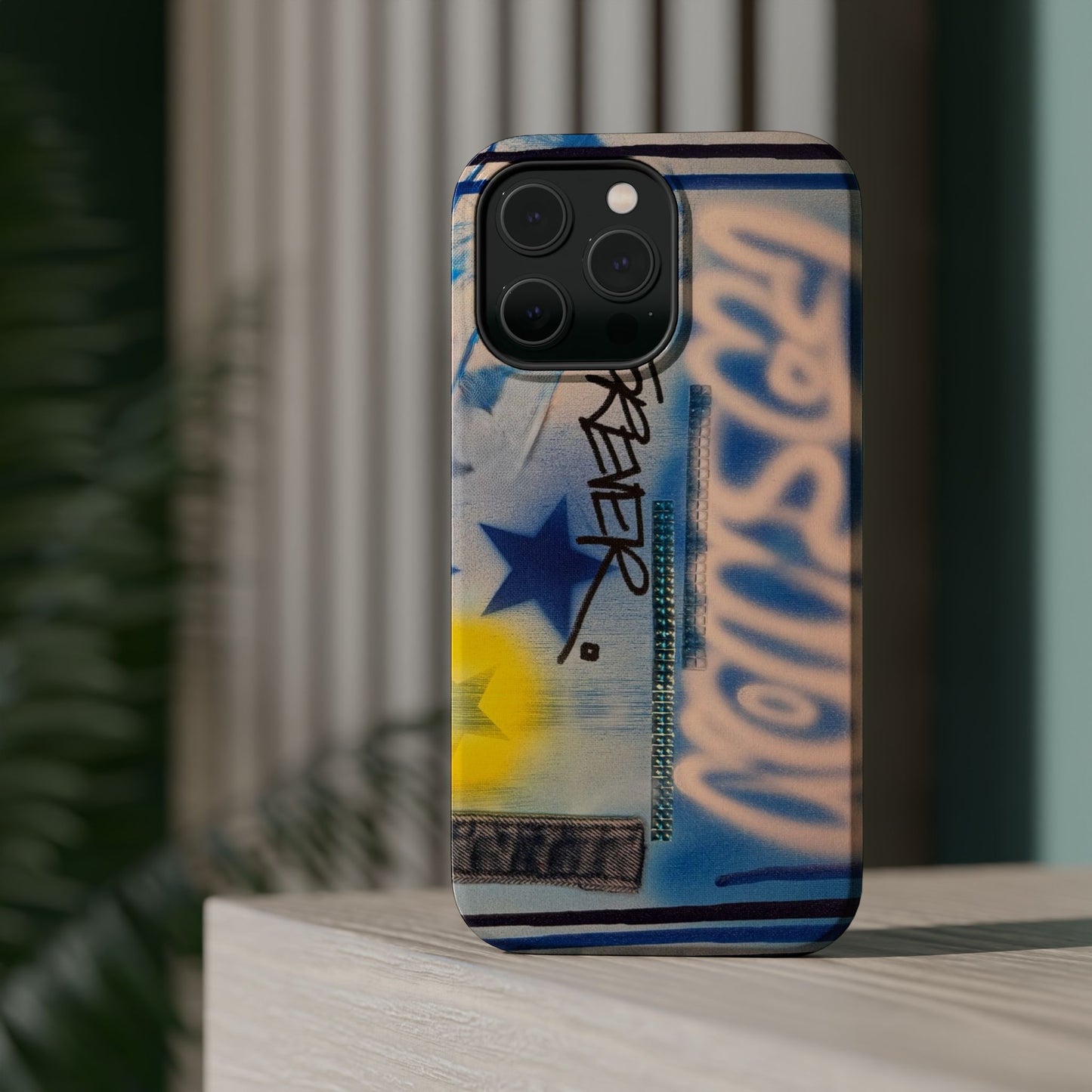 MagSafe "fashion forever" airbrush iPhone case