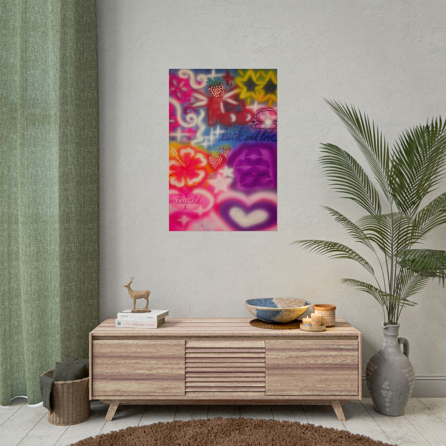 "luck & luv" airbrush rolled print