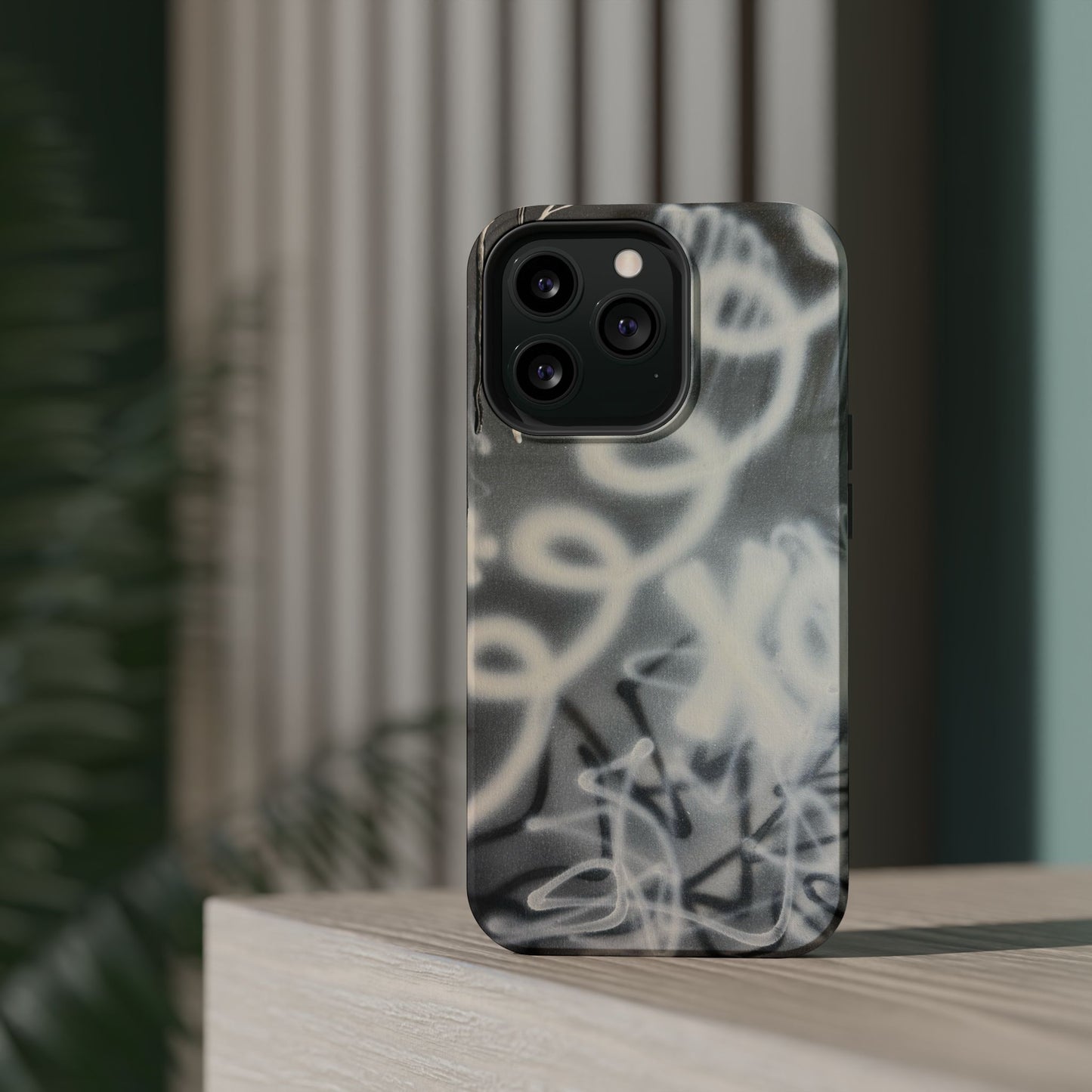 MagSafe "spatial blur" airbrush iPhone case