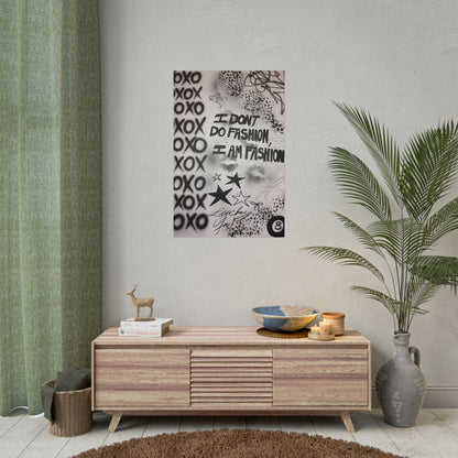 "i am fashion" airbrush rolled print