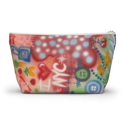 "i <3 NYC" airbrush makeup pouch