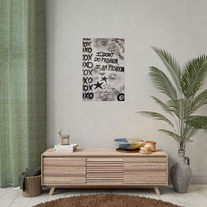 "i am fashion" airbrush rolled print