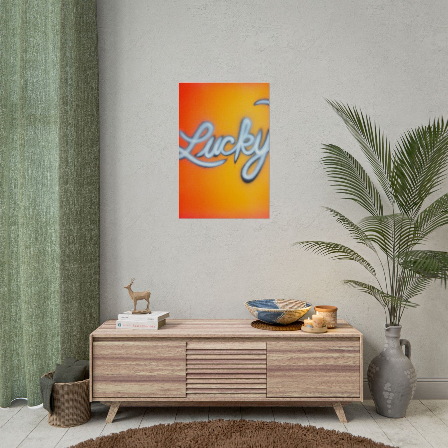 "lucky" airbrush rolled print