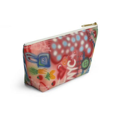 "i <3 NYC" airbrush makeup pouch