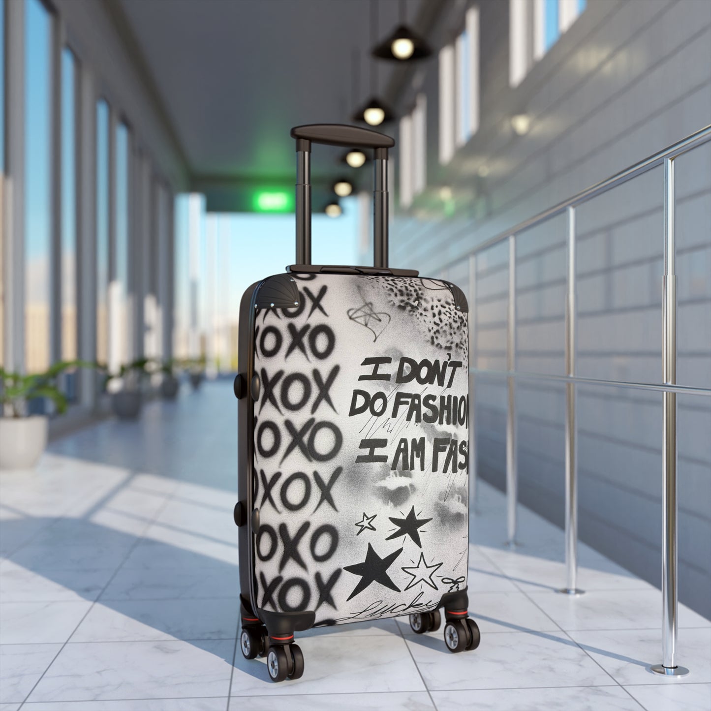 "i am fashion" airbrush suitcase