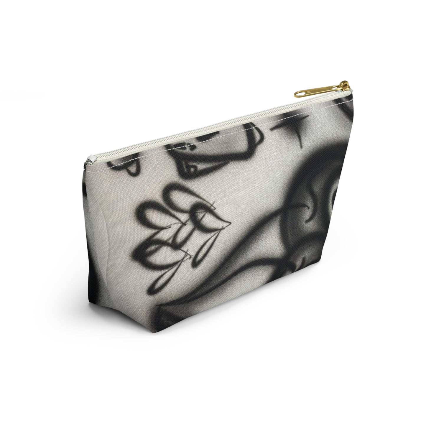 "hidden ace" airbrush makeup pouch