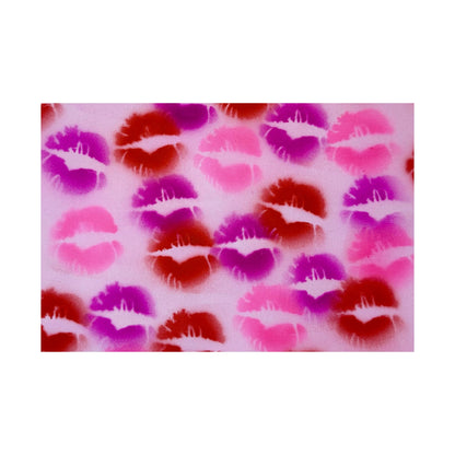 "mwah!" airbrush horizontal print