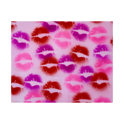 "mwah!" airbrush horizontal print