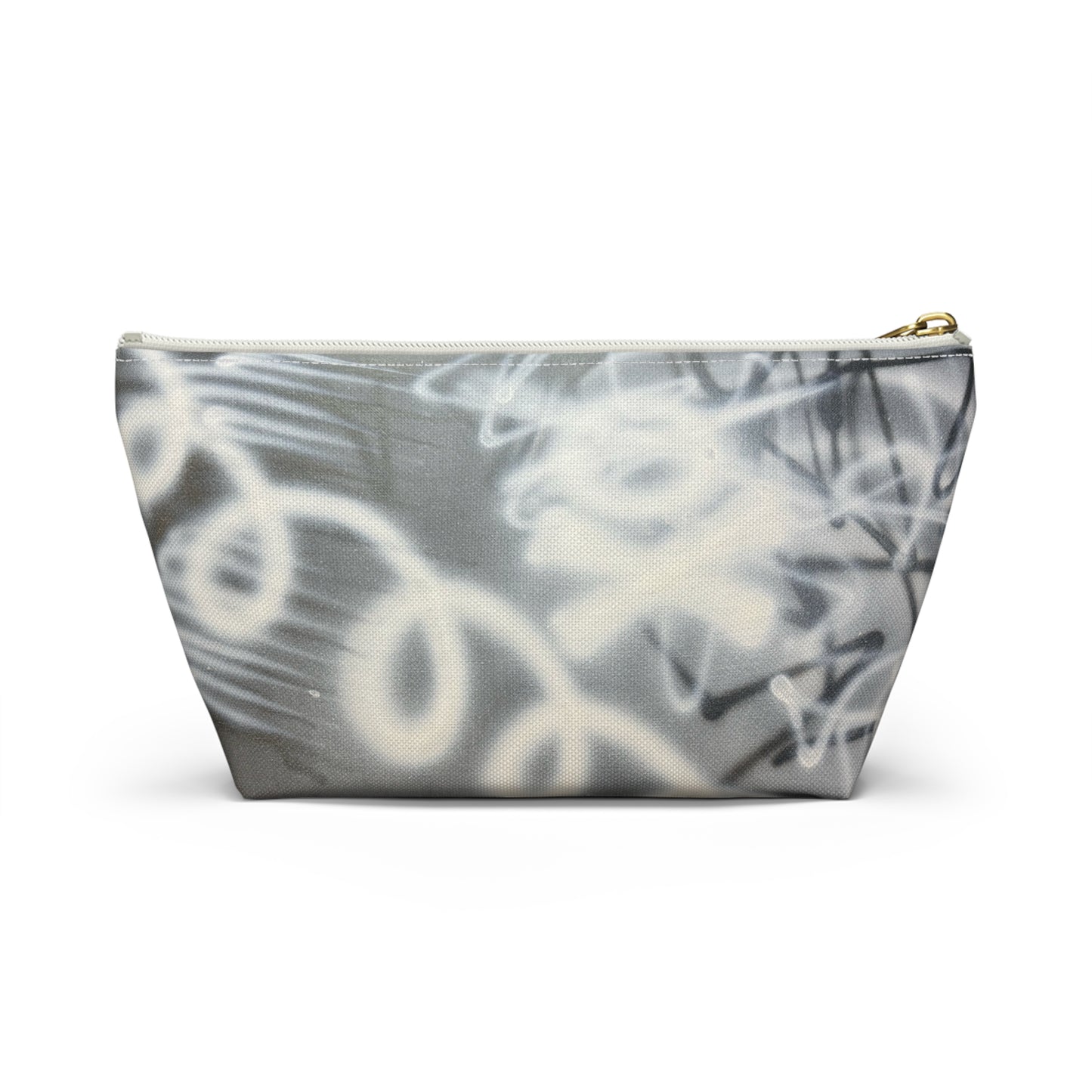 "spatial blur" airbrush makeup pouch