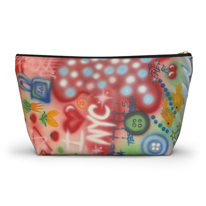 "i <3 NYC" airbrush makeup pouch