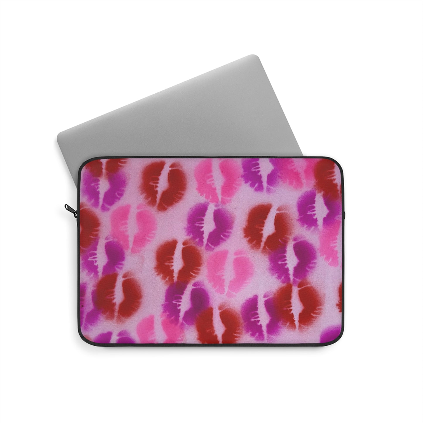 "mwah!" airbrush laptop sleeve