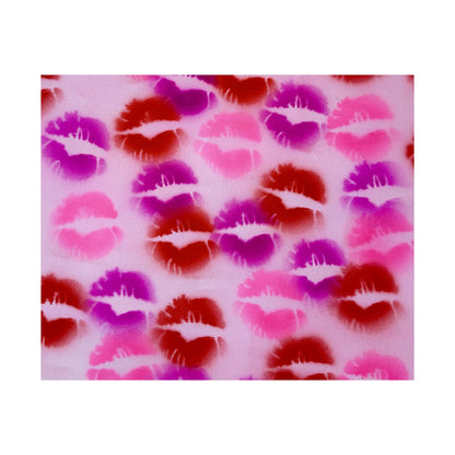 "mwah!" airbrush horizontal print