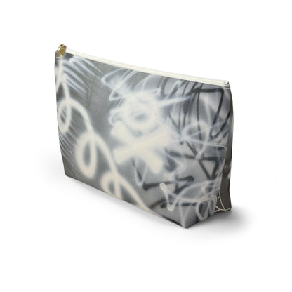 "spatial blur" airbrush makeup pouch
