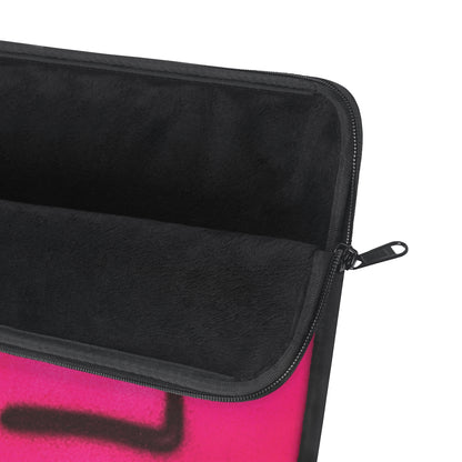"i <3 la" airbrush laptop sleeve