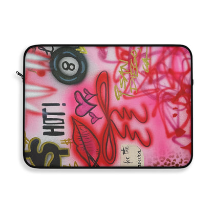 "IT girl" airbrush laptop sleeve